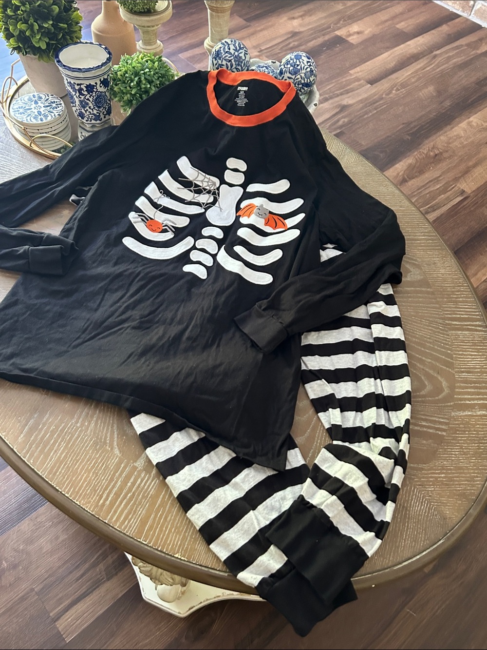 Adult Black Halloween Trick or Treat Skeleton Pajama Set - Picture 5 of 7